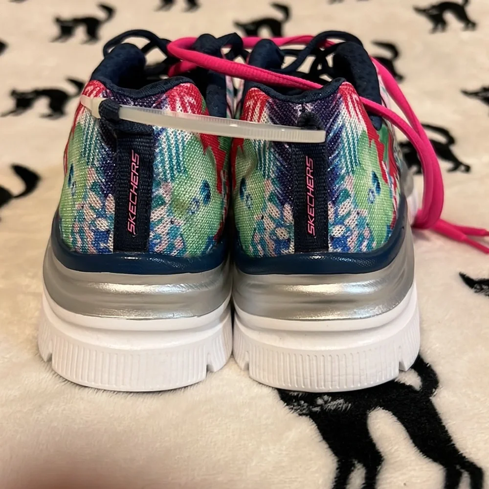 Skechers Tropical Print Sneaker Wedges Spring Essential Navy Multi - Medium - Picture 3 of 8